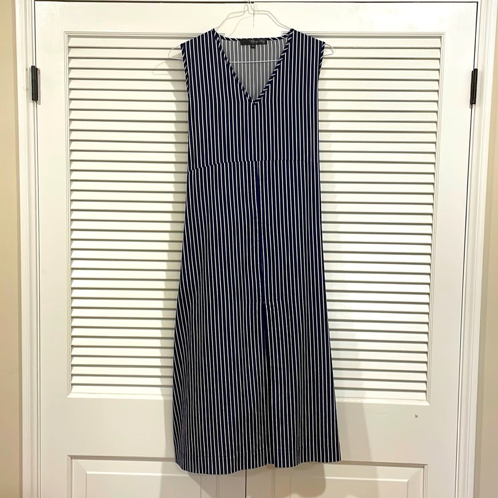 Claridge & King V-neck sleeveless dress Navy